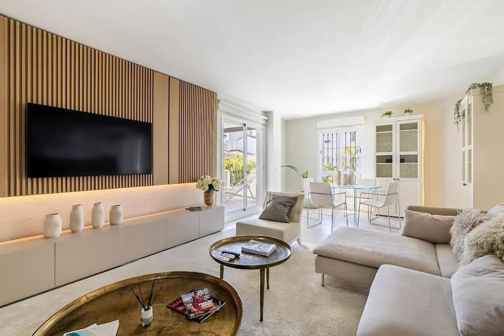 アパート Ayma Apartamento Los Naranjos マルベーリャ
